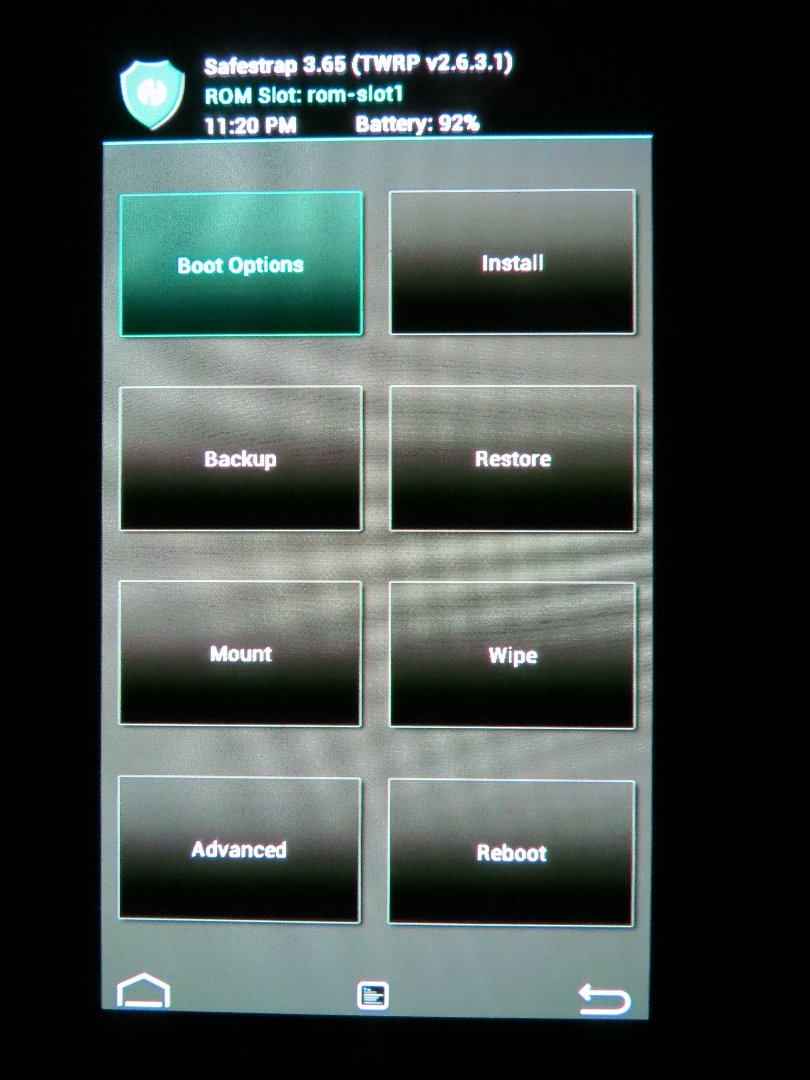 SafeStrap main menu